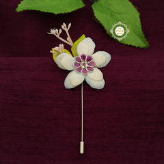 Sterling Silver Petite Gifting Lapel Pin