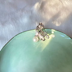 Sparkling Silver Lion King Brooch