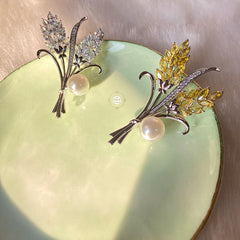 Sparkling Silver Pearl Bloom Pin Brooch