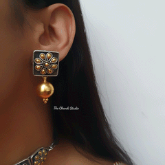 Dual Tone Square Flower Ball Drop Necklace Set