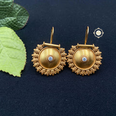 Full Gold Timeless Embossed Earring