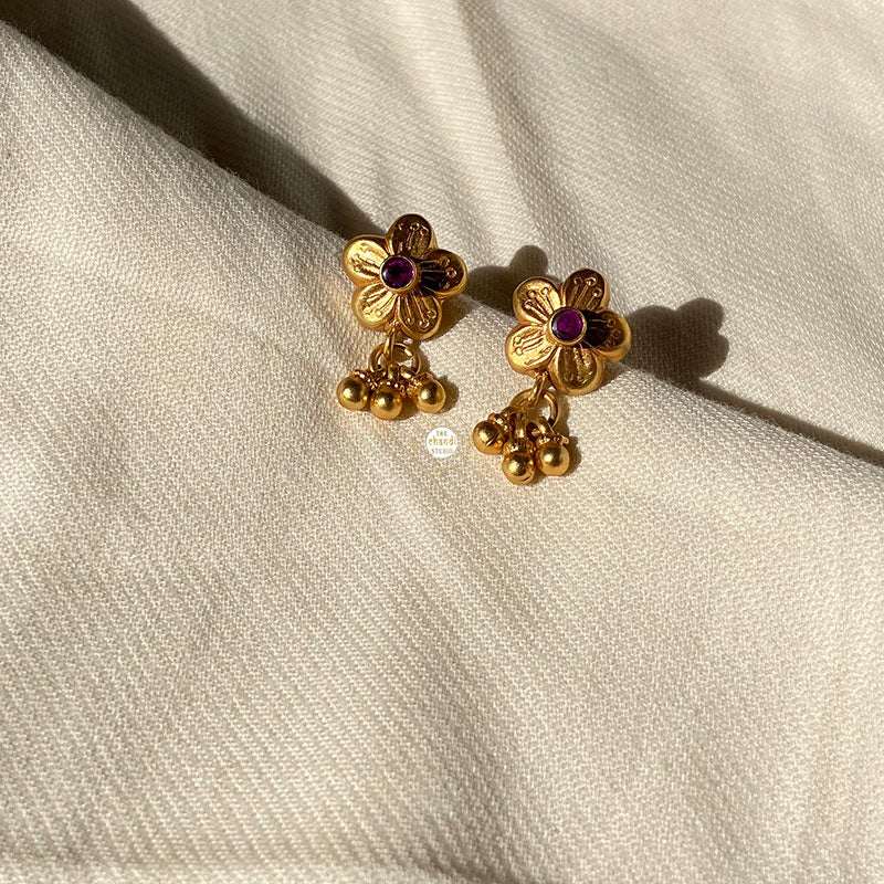 Dilkash Floral Ghungroo Earring Full gold