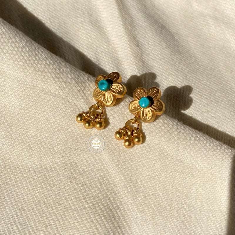 Dilkash Floral Ghungroo Earring Full gold