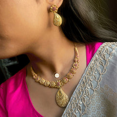 Muhurat Full Gold Paisley Necklace Set