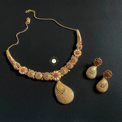 Muhurat Full Gold Paisley Necklace Set