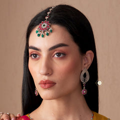 Muhurat Kundan Paradise Maang Tika