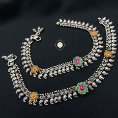 Utsav Paisley Anklet