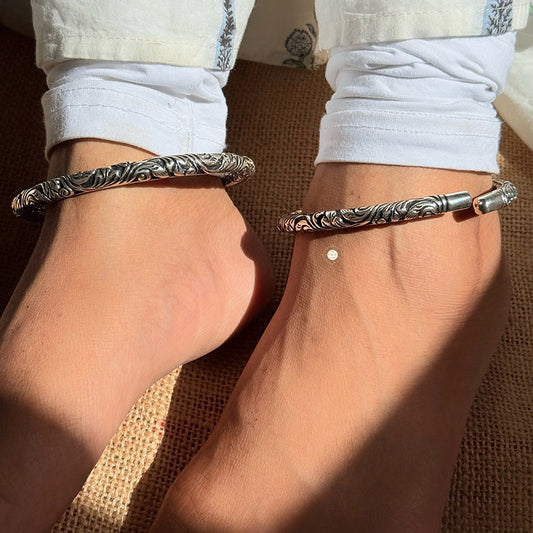 Utsav Chitai Leg Kada