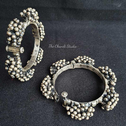 Dreamy Vintage Ghungroo Bunch Kada (Piece)