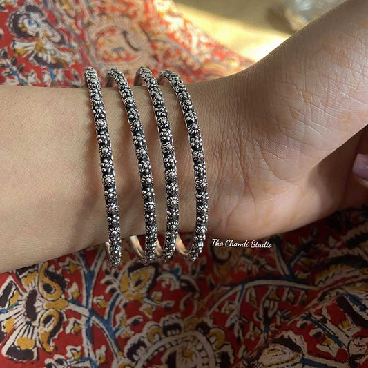 Dilkash Emboss Bangle (Piece)