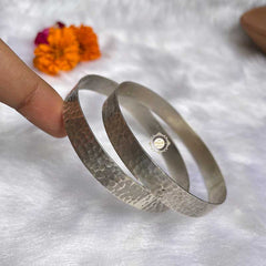 Hammered Bliss Bangle (Piece)