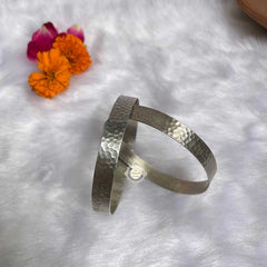 Hammered Bliss Bangle (Piece)