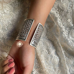 Shobhaa Jaal Work Cuff (Piece)