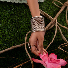 Shobhaa Jaal Work Cuff (Piece)