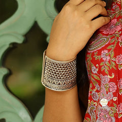 Shobhaa Jaal Work Cuff (Piece)