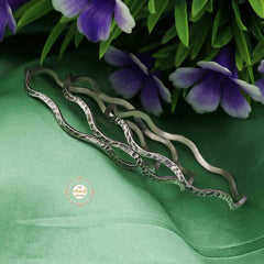 Curvy Delight Hammer Bangle (Piece)