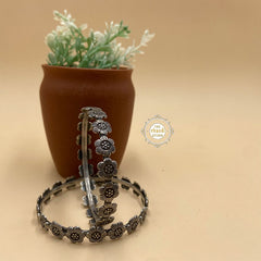 Dilkash Flower Bangle (Piece)