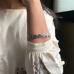 Dilkash Flower Bangle (Piece)