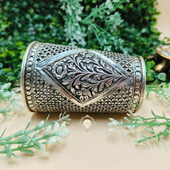 Nazaakat Sunflower Chitai Hand Cuff (Piece)
