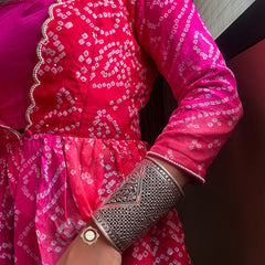 Nazaakat Sunflower Chitai Hand Cuff (Piece)