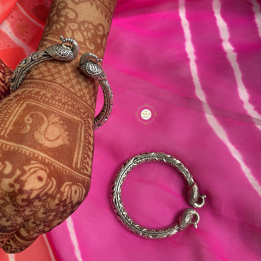 Statement Peacock Kada (Piece)