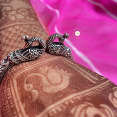 Statement Peacock Kada (Piece)