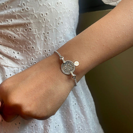 Floral Delight Emboss Bracelet (Piece)