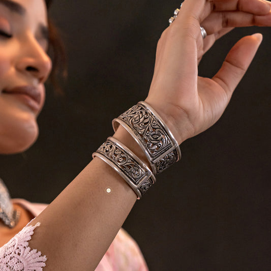 Nazaakat Chitai Hand Cuff (Piece)