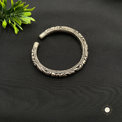 Graceful Chitai Kada (Piece)