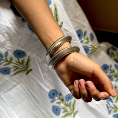 925 Sterling Silver Hammered Heritage Bangle (Piece)