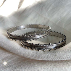 Sterling Silver Lustre Line Bangle (Piece)
