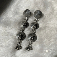 Noor Engraved Ghungroo Earring
