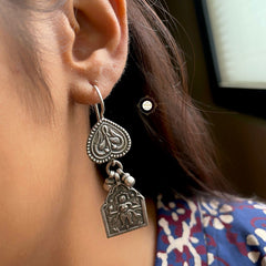 Engraved Light Weight Earring