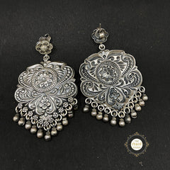 Shahi Engraved Earring