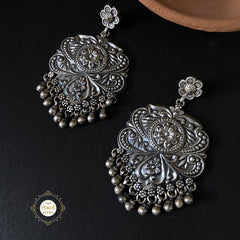 Shahi Engraved Earring