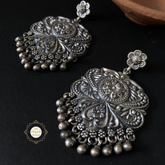 Shahi Engraved Earring