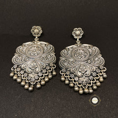 Shahi Engraved Earring