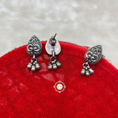 Noor Ghungroo Paan Choker