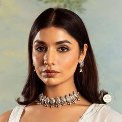 Noor Ghungroo Paan Choker