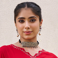 Nazaakat Chitai Flower Necklace