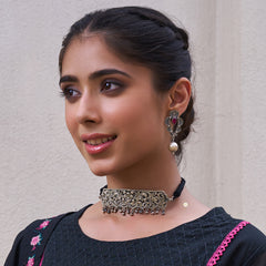 Nazaakat Chitai Flower Necklace