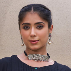 Nazaakat Chitai Flower Necklace