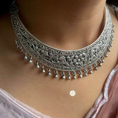 Nazaakat flower chitai Necklace