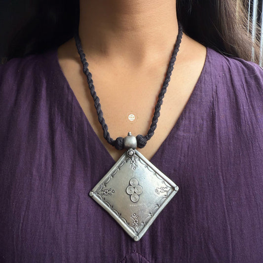 Spiral Black Threaded Tale Necklace