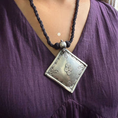 Spiral Black Threaded Tale Necklace