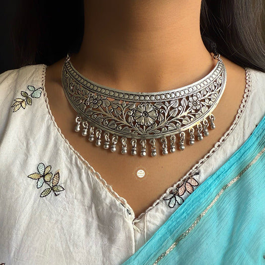 Ghungroo Phool Hasli Necklace