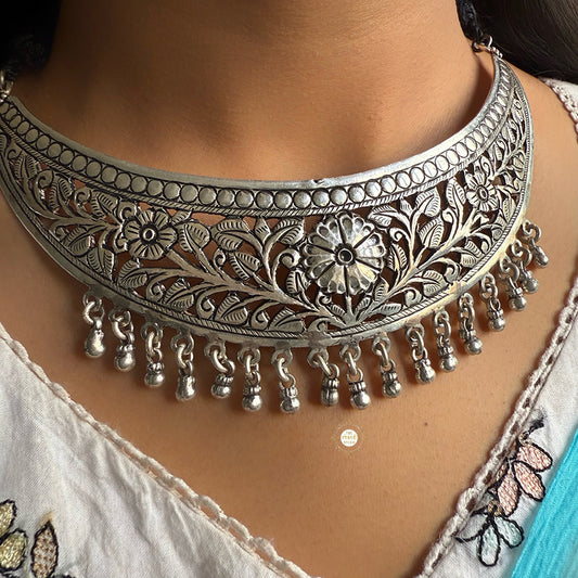 Ghungroo Phool Hasli Necklace