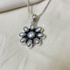 Classic Navratna Pendant (Small)