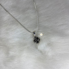 Minimal Rose Pandent