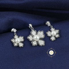 Sparkling Silver Magnolia Flower Pendent Set